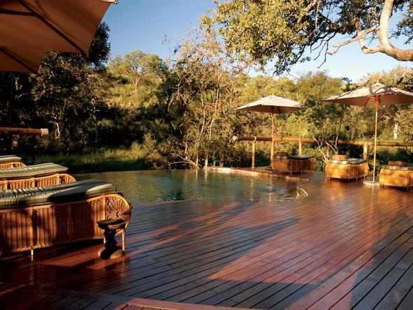 Tuningi Safari Lodge - Deck2